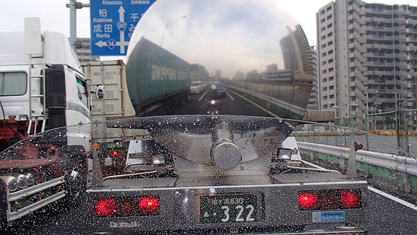 登戸交差点付近にて